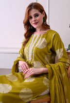 Olive Green kurti with off white pant Lacework