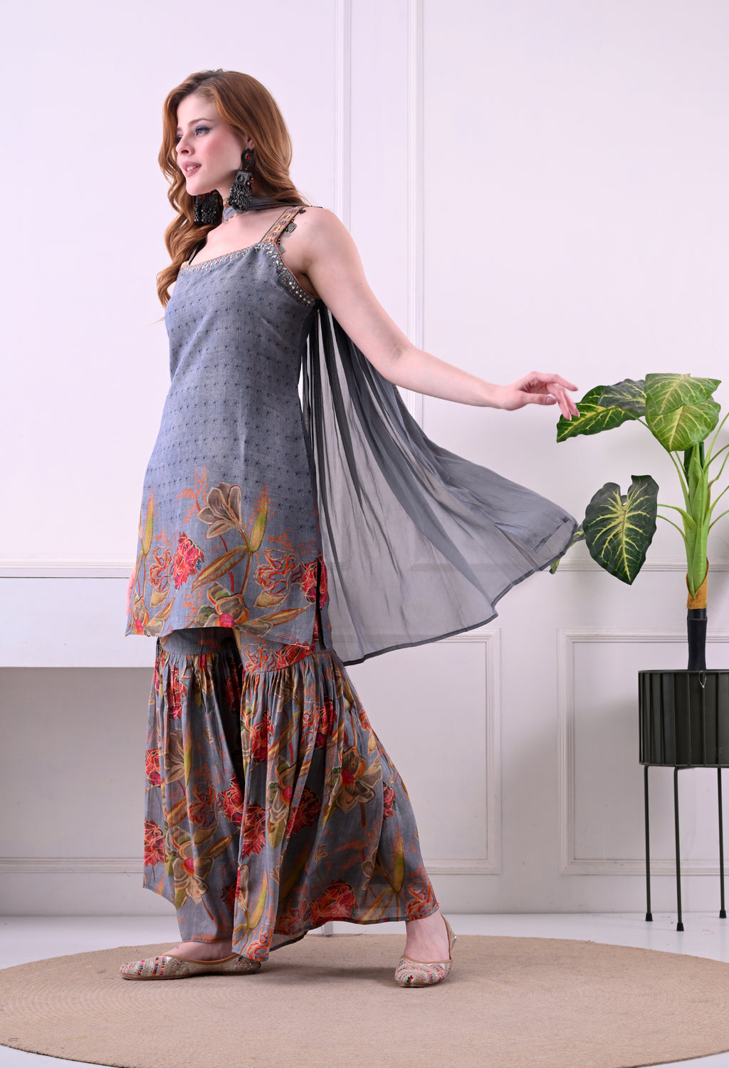 Sarara suit florel print with merer work
