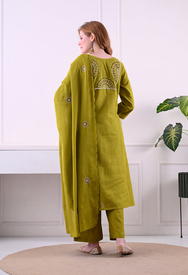 Mehendi Green Ethnic V-Neck Kurti set with blogs print Dupatta