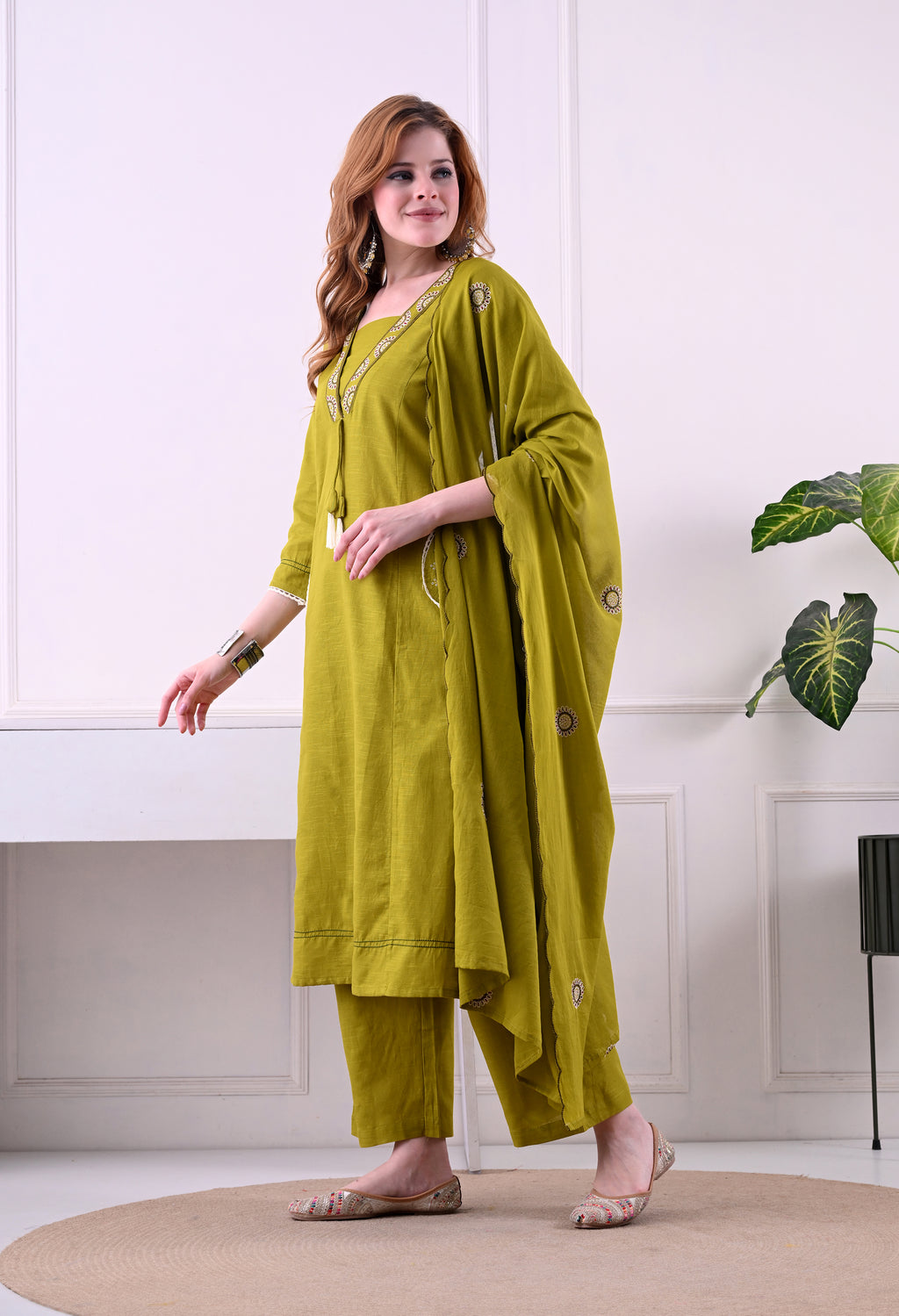 Mehendi Green Ethnic V-Neck Kurti set with blogs print Dupatta