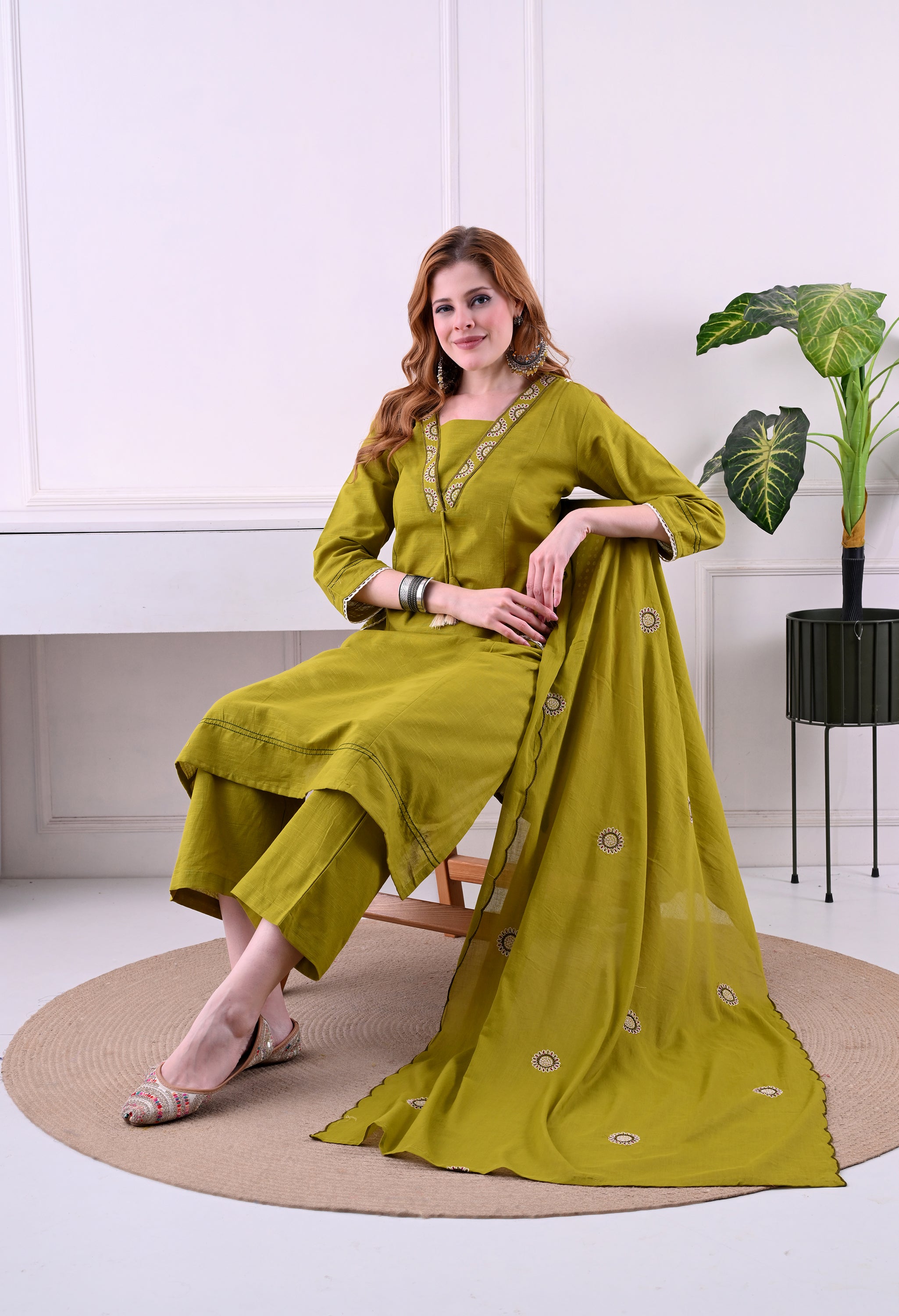 Mehendi Green Ethnic V-Neck Kurti set with blogs print Dupatta