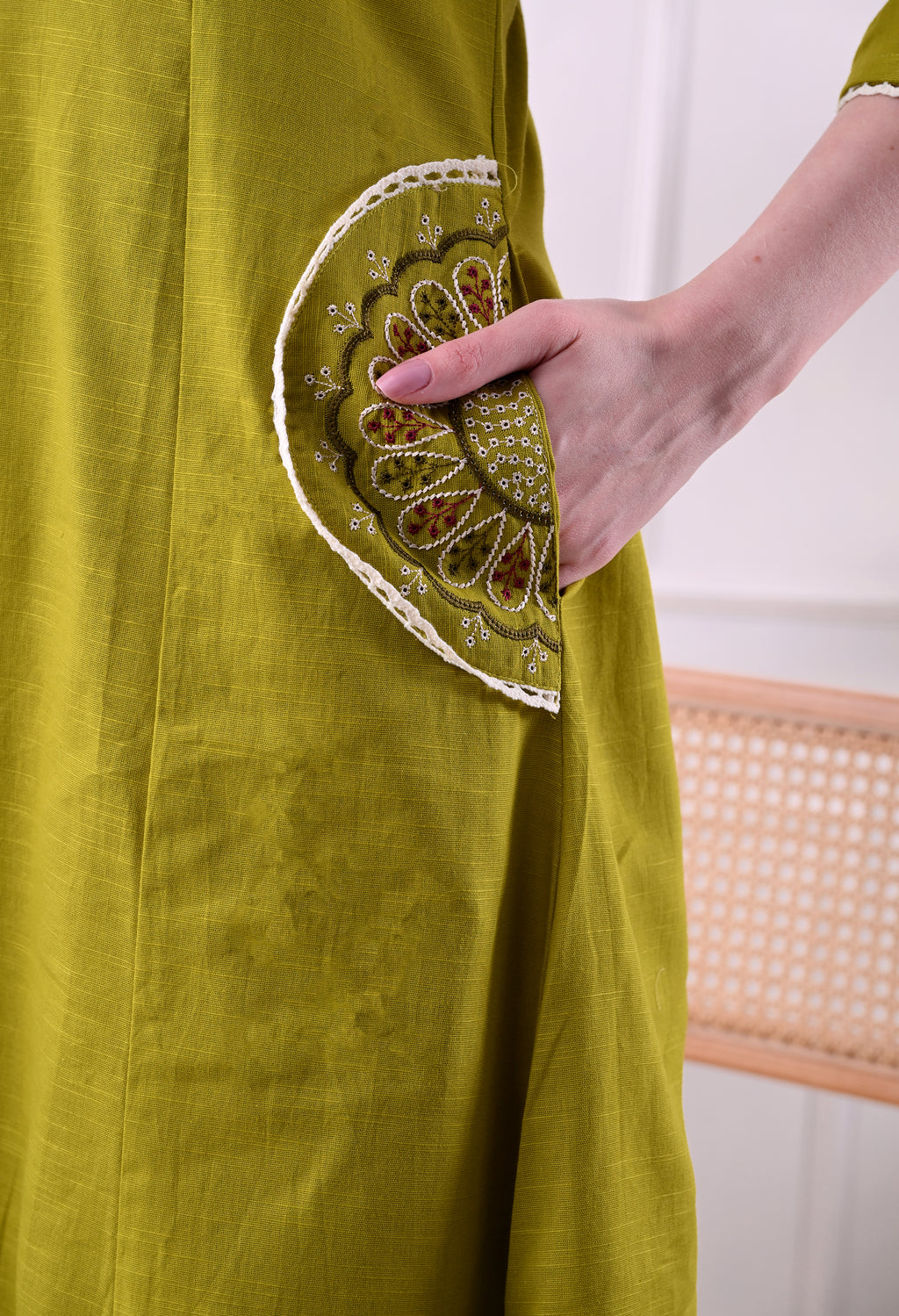 Mehendi Green Ethnic V-Neck Kurti set with blogs print Dupatta