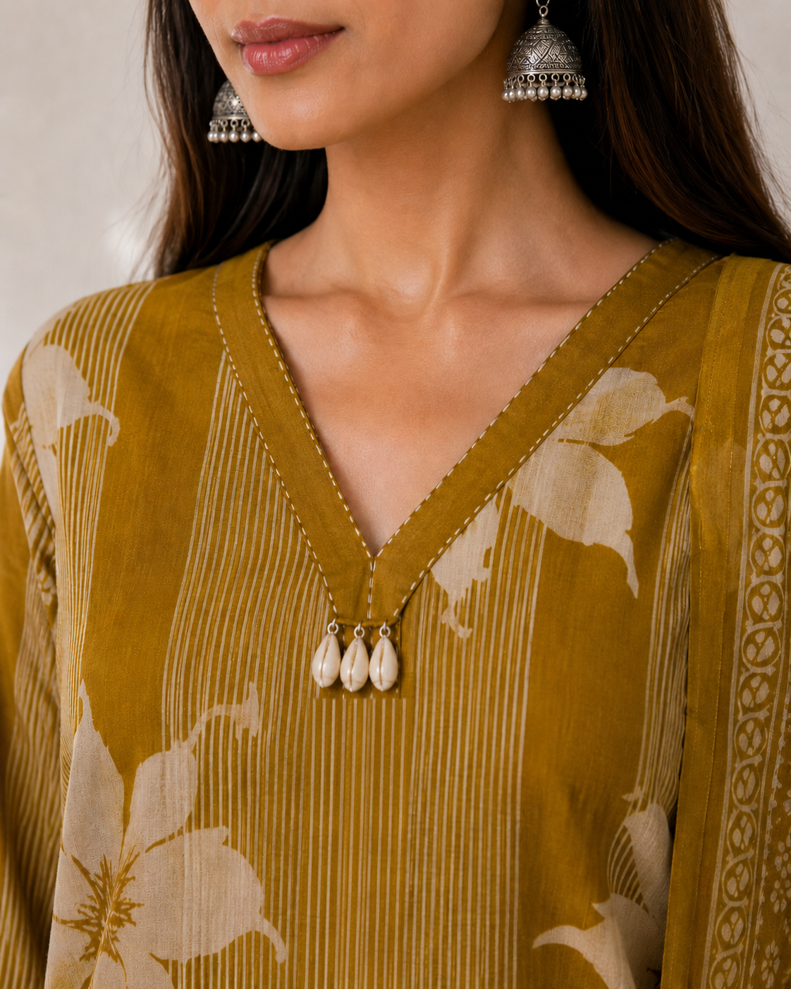 Elegant Musterd Floral & Striped Kurta Set