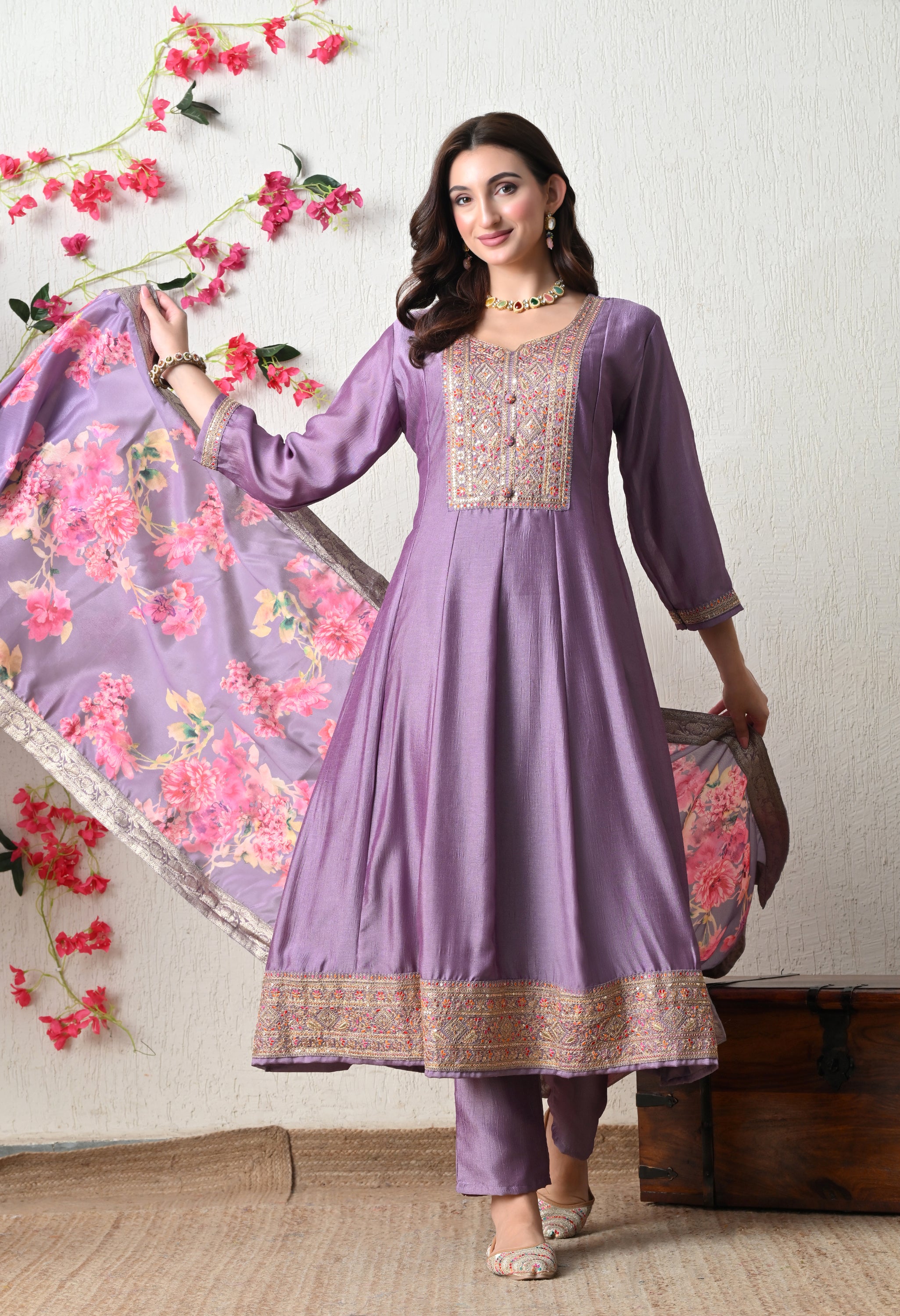 Elegant Lavender Embroidered Anarkali Suit Se