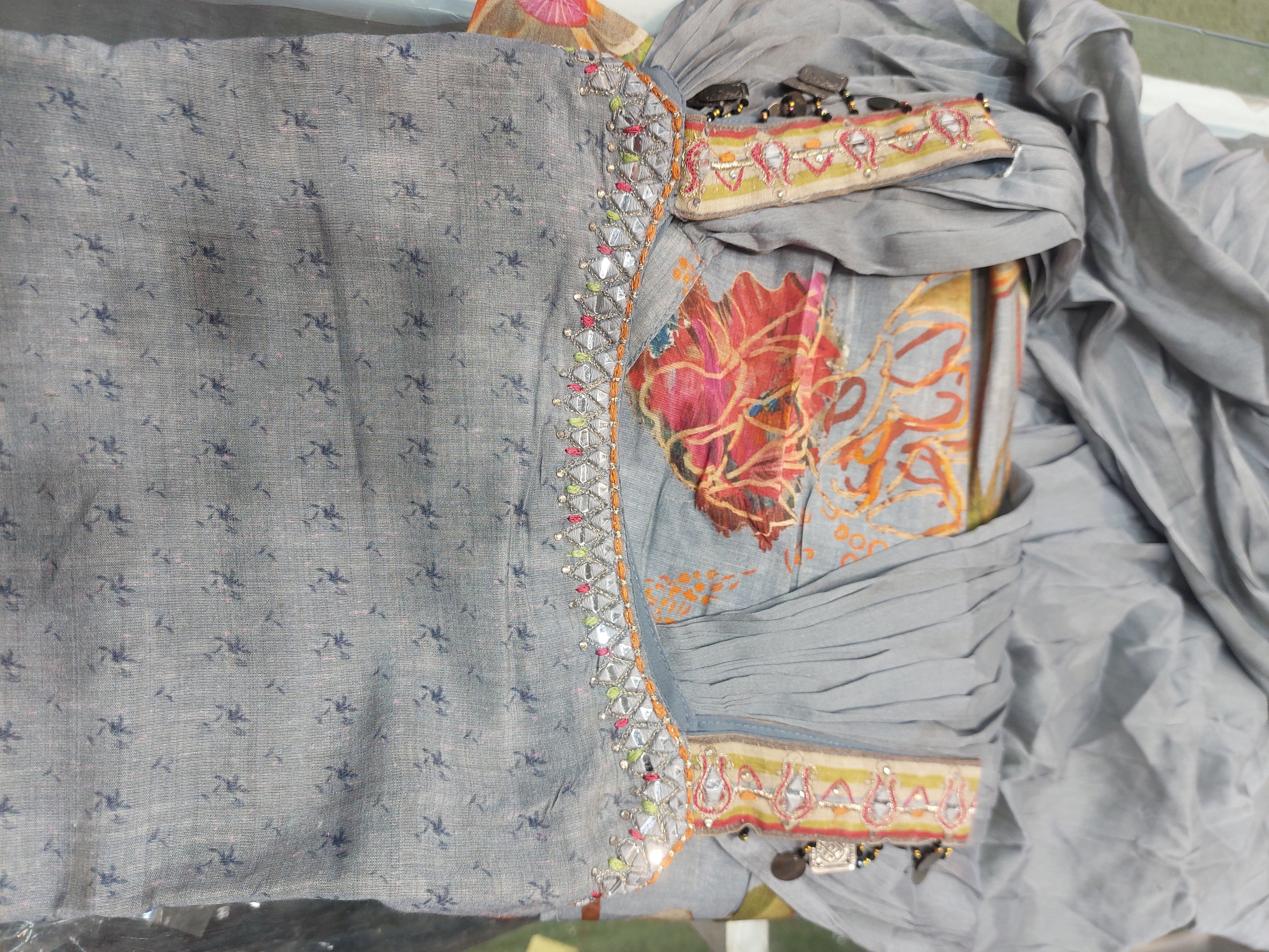 Sarara suit florel print with merer work