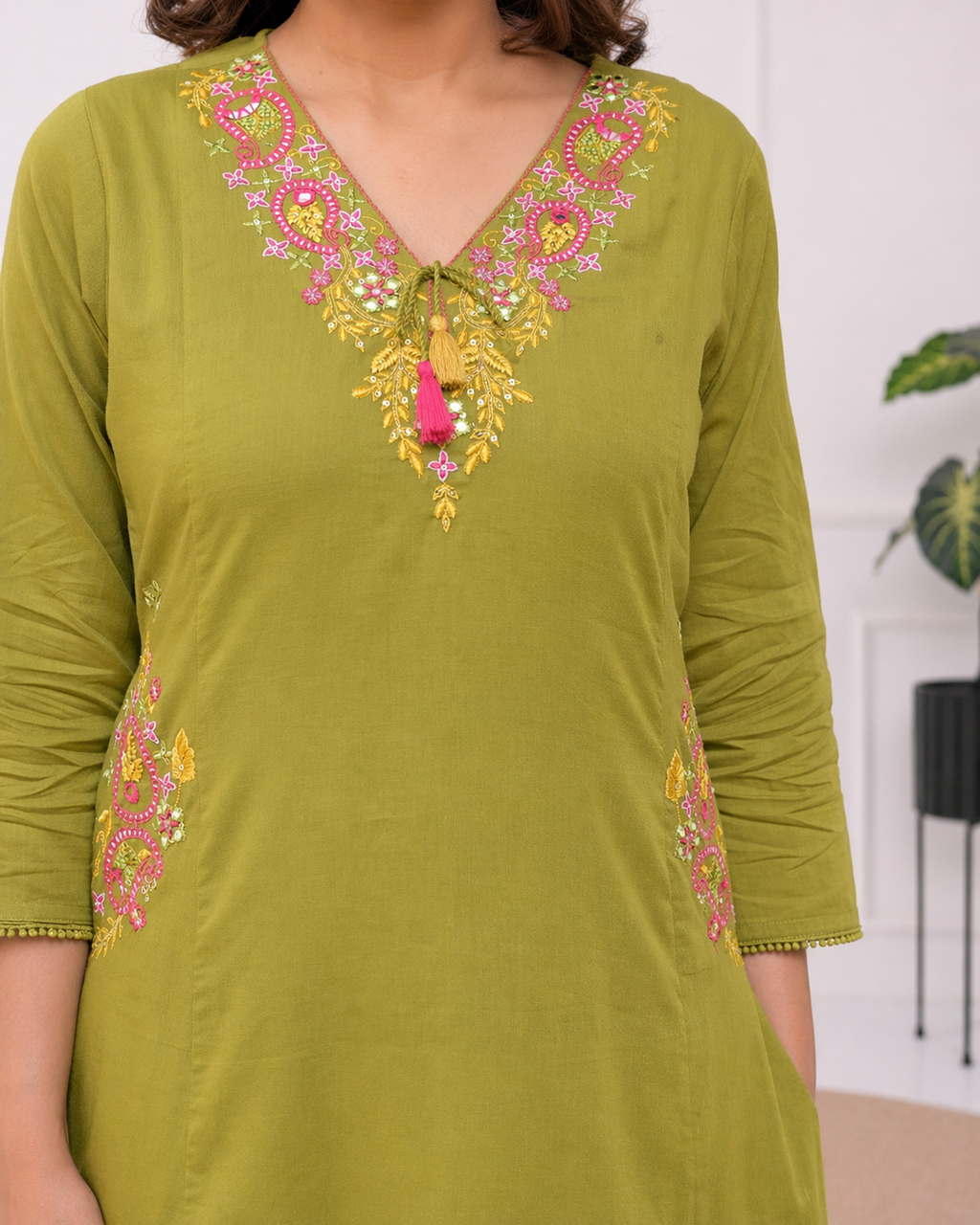Koshaari Mehendi green Floral Embroidered Kurti Set with Dupatta